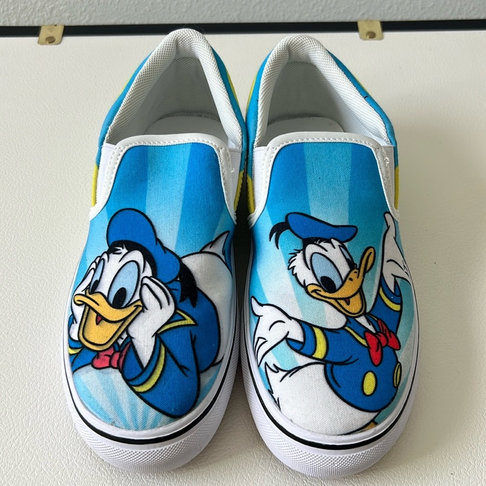 Donald Duck Sneakers
